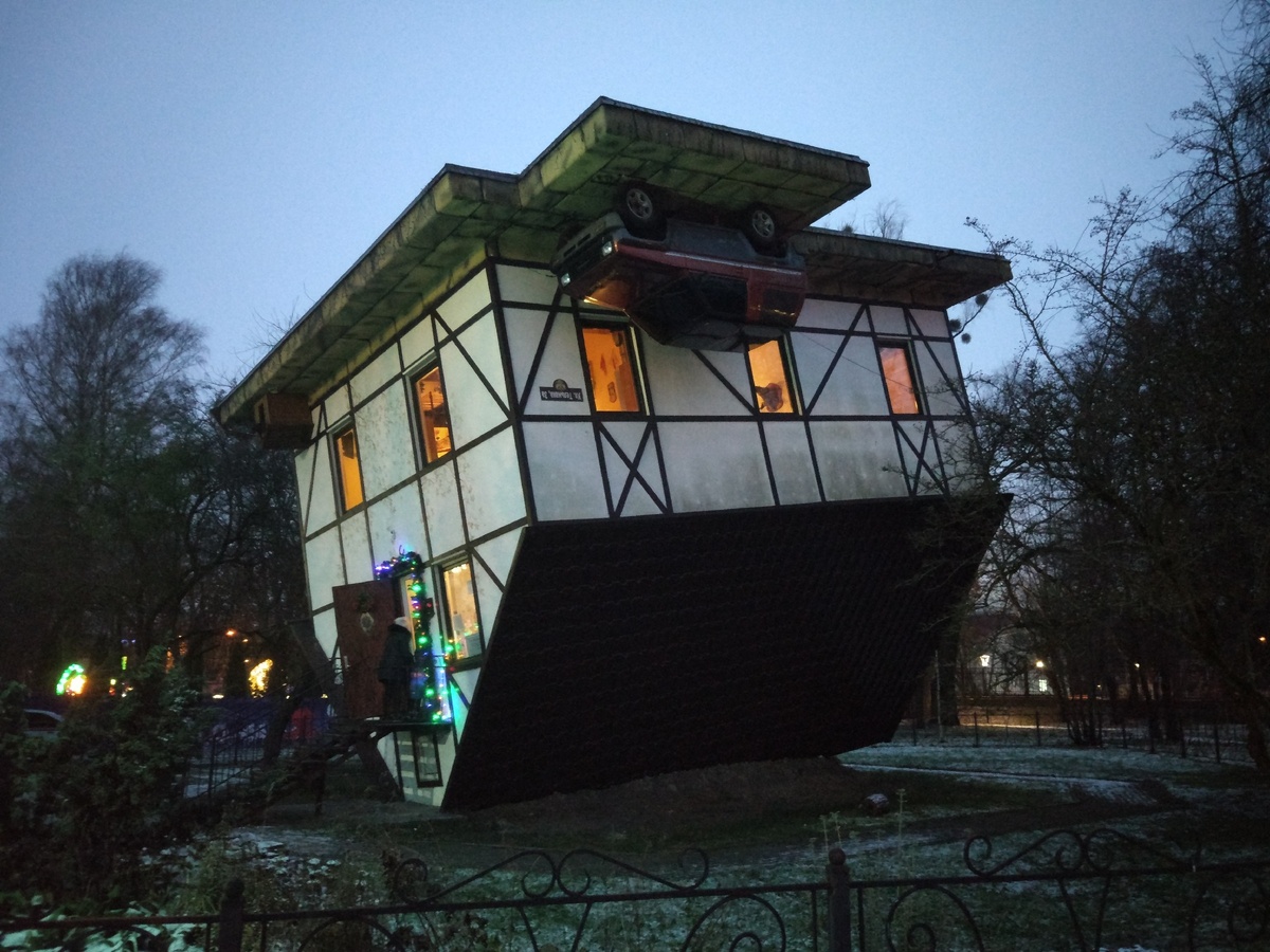 На вид все стоит вполне устойчиво)