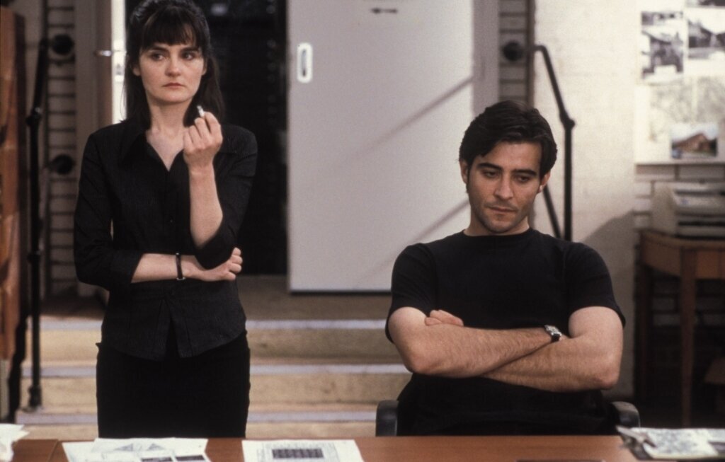 Кадр из фильма "Под гипнозом" (2002)