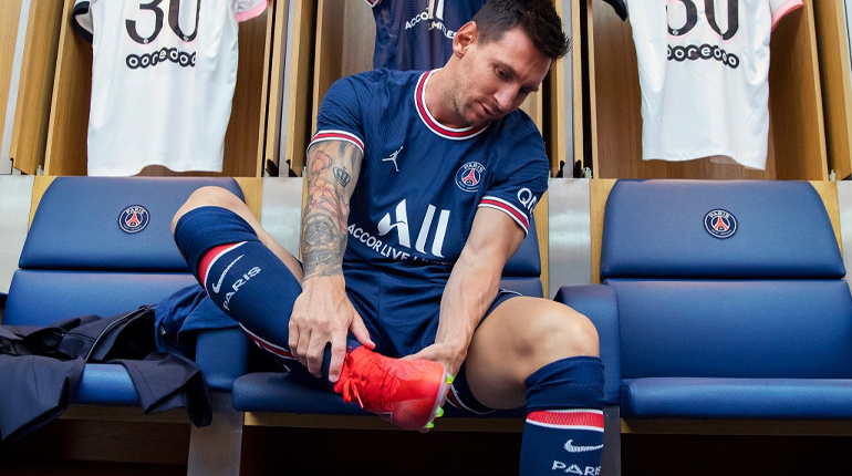 Фото-материалы взяты с источника https://nevasport.ru/231255-messi-i-nejmar-ne-zayavleny-za-pszh-na-match-so-strasburom/