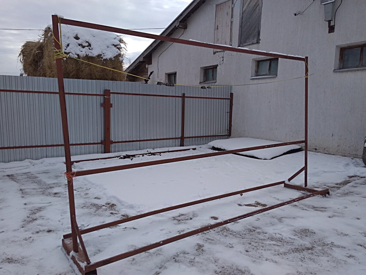 Вот так выглядит эта конструкция без ковров.