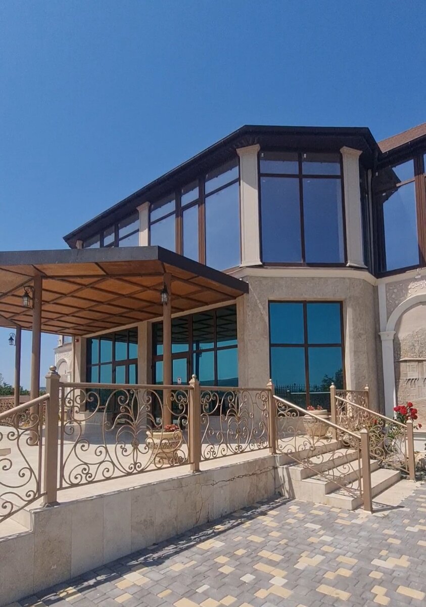 Отель "Маркур". Снимали через Букинг