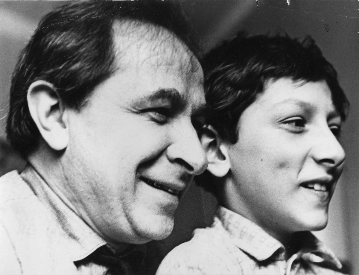 Актера Евгения Лебедева баловнем судьбы точно не назовешь. Через что он прошел, даже представить страшно. Но он не сломался, а стал Великим русским Артистом.-16