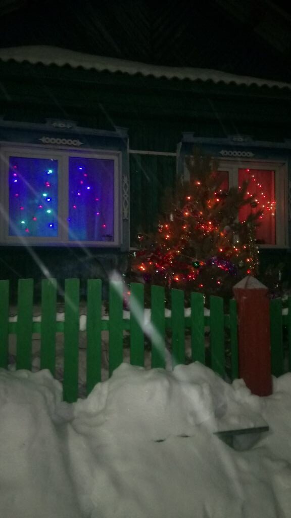 Новогодний вечер. В деревне.