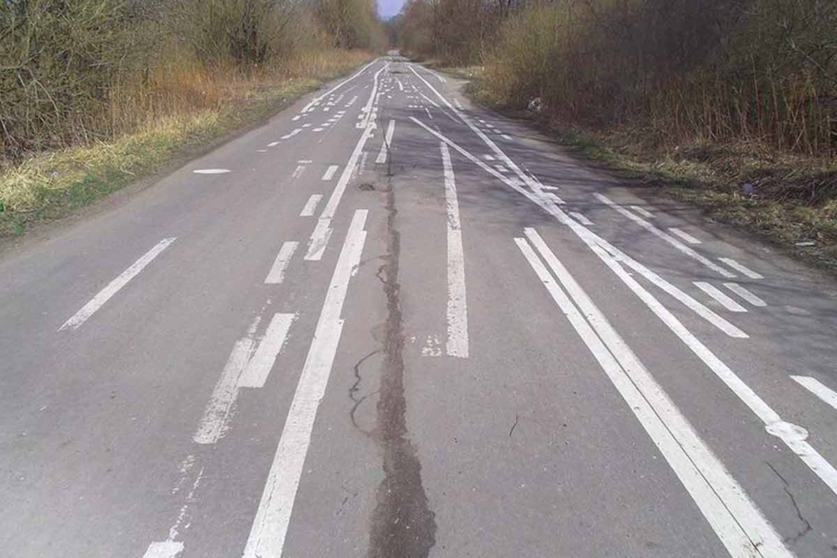 Полосы на дороге