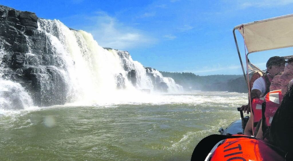 Мокона водопад