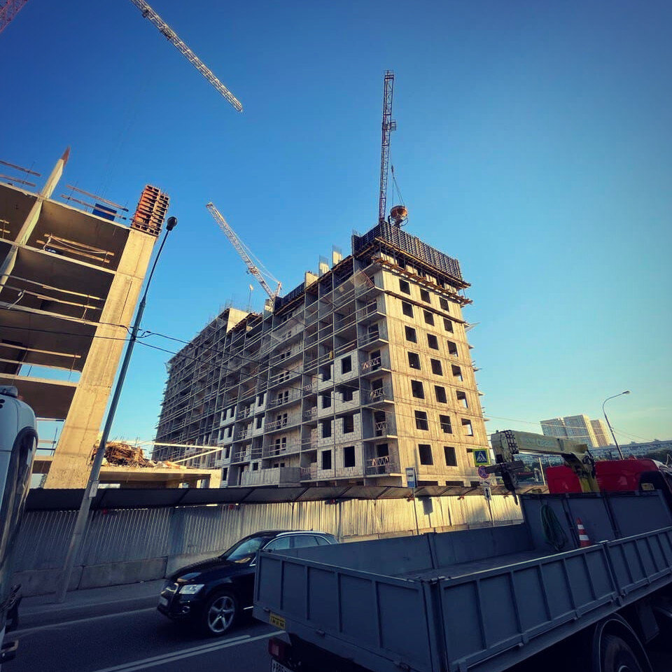 Очередная 25-этажка на месте бывшей промзоны на севере столицы