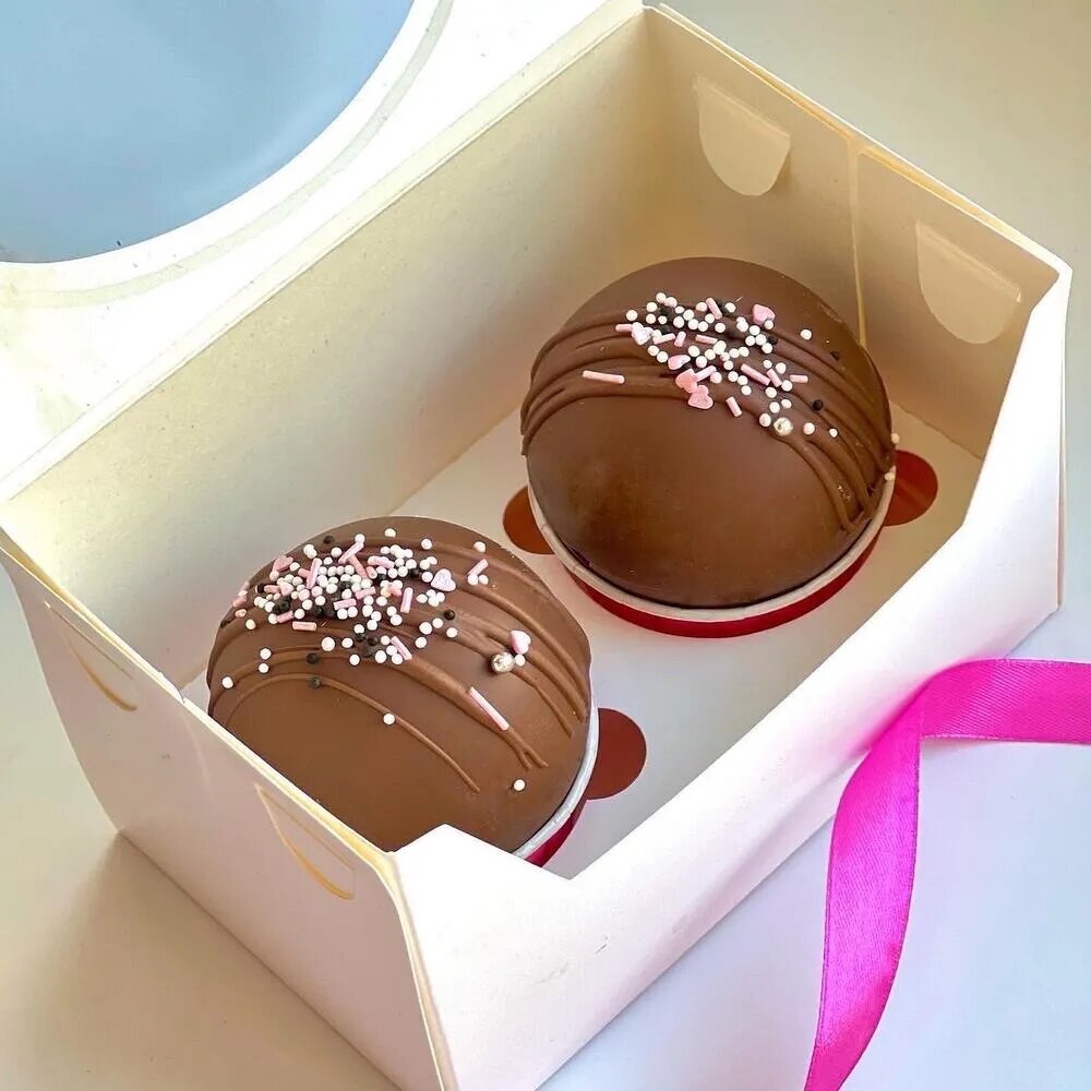 с 8 марта маму и любимую бабушку