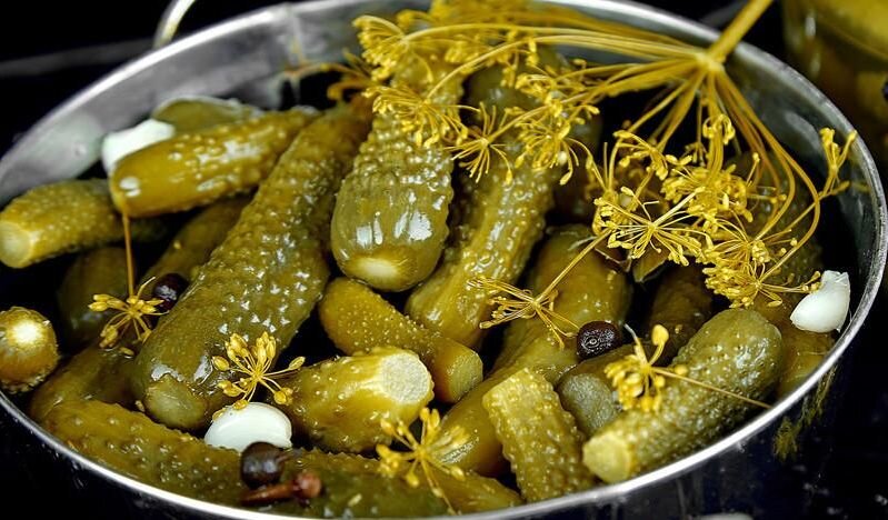 Соленные огурцы - самый компанейский овощ !!!