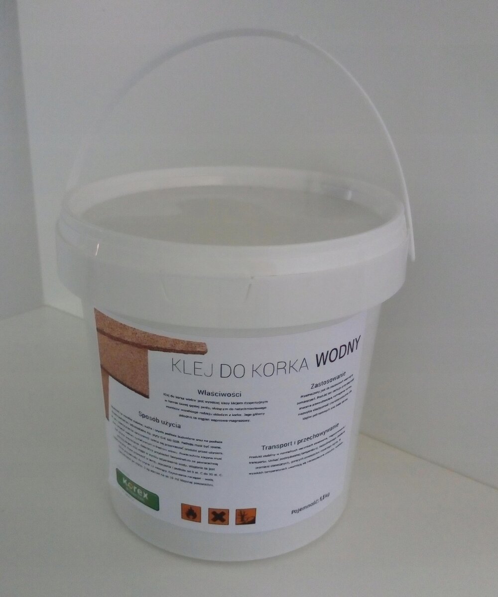 Впервые силикон был получен в 1934 году доктором Джеймсом Франклином Гайдом в стекольной компании Corning Glass Works. Изначально силикон предполагалось использовать в качестве уплотнителя между железом и стеклом, но в результате этот материал стал одним из наиболее универсальных. Первые же отверждающиеся герметики на основе силикона появились в 70-х годах прошлого века и с тех пор получили широкое распространение практически во всех отраслях, от ракетостроения до домашнего ремонта. В строительстве силиконовые герметики используются для заполнения различных швов с целью герметизации и защиты от влаги и других неблагоприятных факторов, а также для склеивания различных поверхностей.