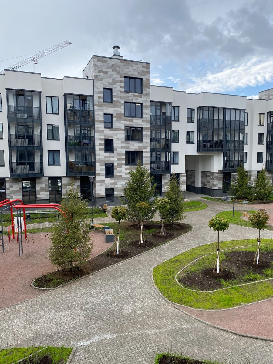 ЖК «Солнечный город. Резиденции». Вид из окна на внутренний двор. Фото: Людмила Якимова 