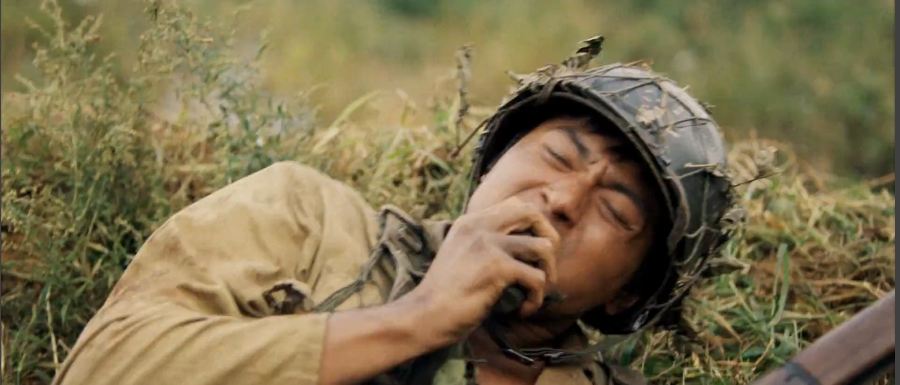 Впервые это клише было показано в фильме «Цель - Бирма» 1945 года