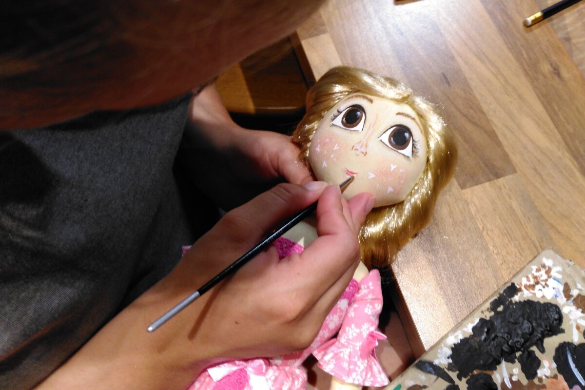    Маркетплейсы позволяют самозанятым продавать товары, созданные своими руками