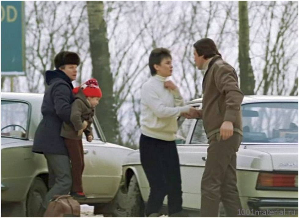 Зимняя вишня 1985. Зимняя вишня фильм 1985. Ивар калныньш зимняя вишня. Зимняя вишня фильм 1985. Толстовский дом в фильме зимняя вишня.