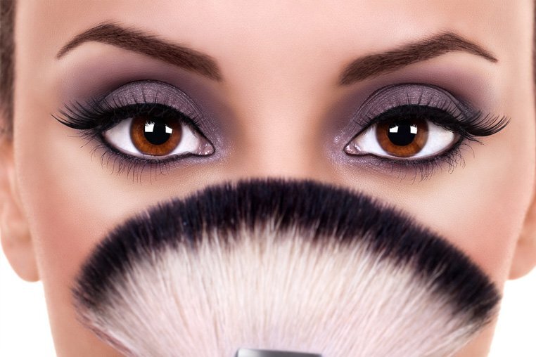 Выбор кисти зависит от типа кожи и индивидуальных предпочтений.