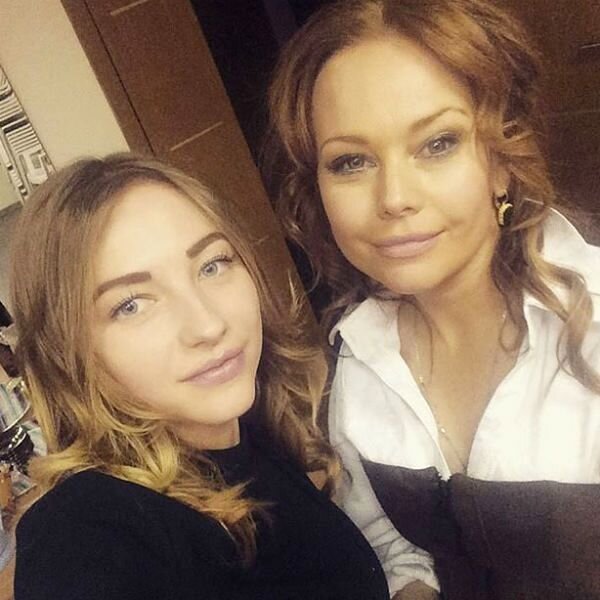 Несколько дней я старательно «проходила мимо» этой темы, но недавняя заметка в dailymail все-таки заставила меня написать этот пост.  Объясню почему.

Вот еще одна из фотографий Елены Кориковой, которые так шокировали рунет: