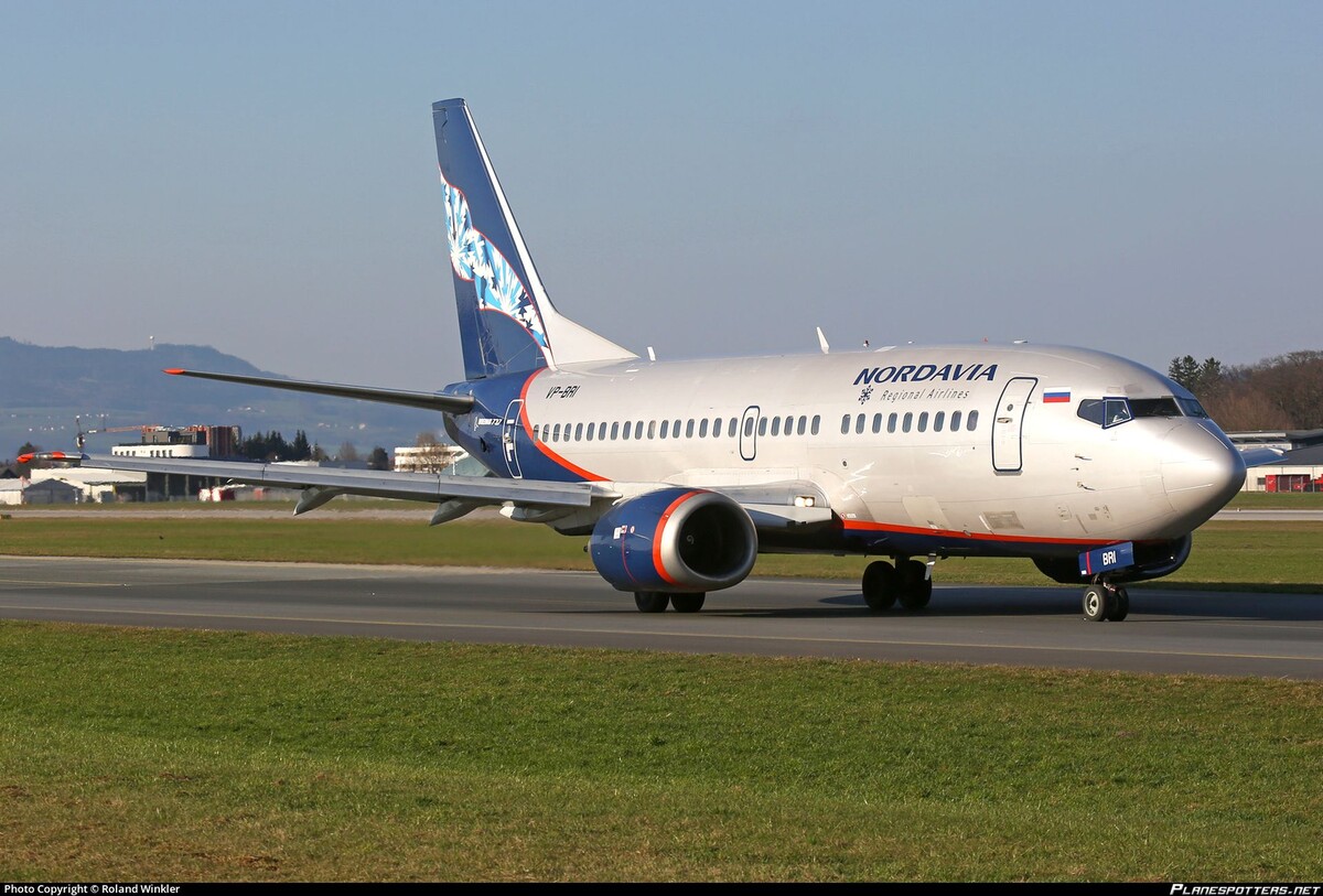 Девять Boeing 737-500, каждый из которых старше 25 лет (средний возраст на начало апреля 2018-го - 26,3 года), - один из самых древних парков среди российских перевозчиков. Что не мешает компании наращивать пассажиропоток и получать прибыль