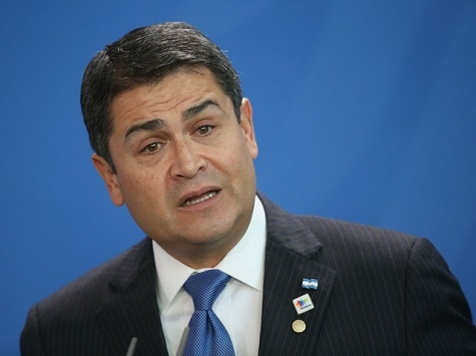 Президент Гондураса Хуан Орландо Эрнандес примет участие в церемонии Дня независимости и зажжет один из факелов. Об этом сообщила в четверг, 5 апреля, министр по делам культуры и спорта Мири Регев.