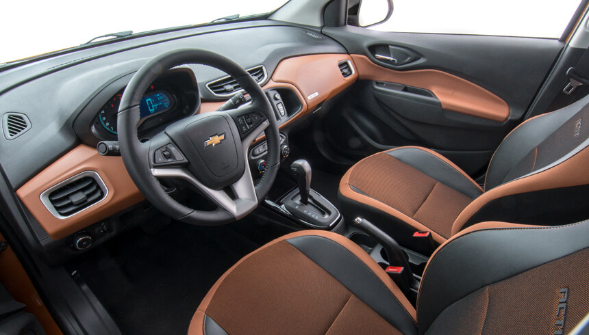 Шевроле Оникс салон