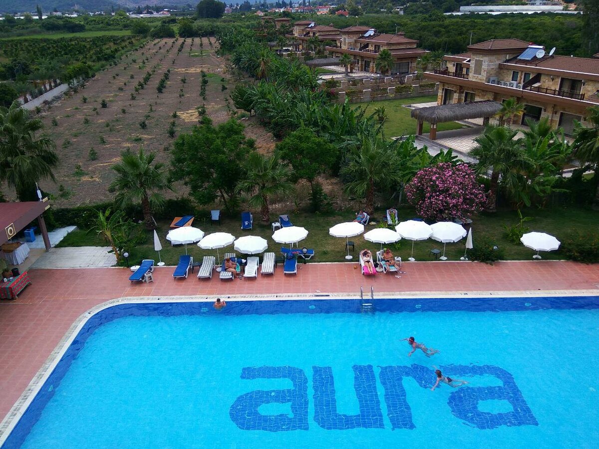 Aura Resort Hotel 3