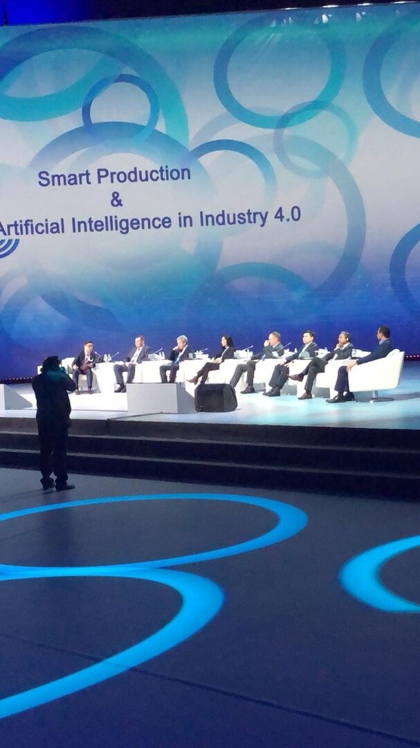 Дмитрий Верховод на форуме "Digital bridge"