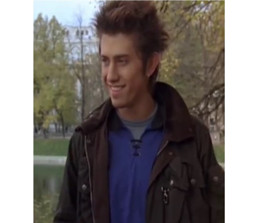 Павел Прилучный в своей первой полнометражной картине "Любовь.ru" (2008)