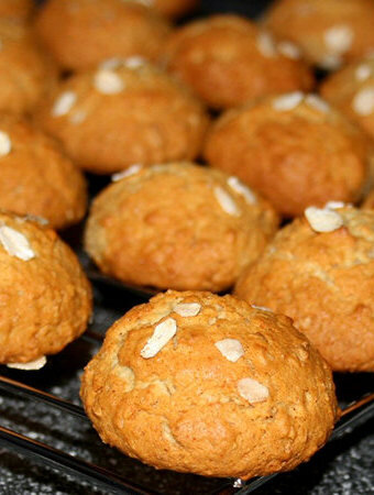 Овсяное печенье на кефире с орехами и мёдом – простой рецепт для вкусных и полезных угощений