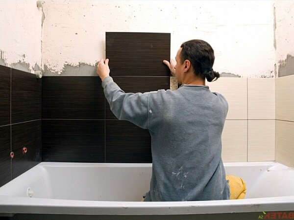Как класть плитку на стену в ванной — Статьи от интернет-магазина «Строительный Двор»