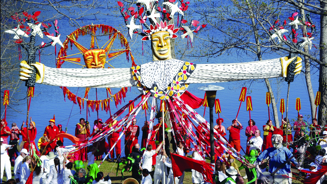 день солнца праздник. день медитации в саду 3 мая. 3 may holiday. майский шест белтайн. Maypole майское дерево.