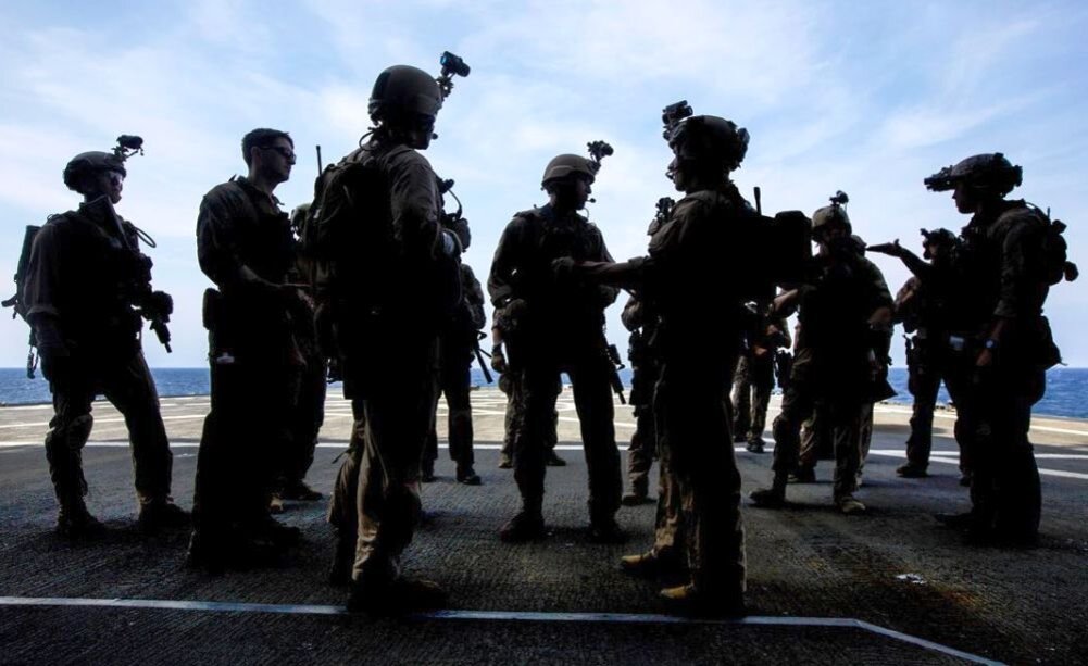 Группа "тюленей" из United States Navy SEALs. Фото: sealgrinderpt.com.