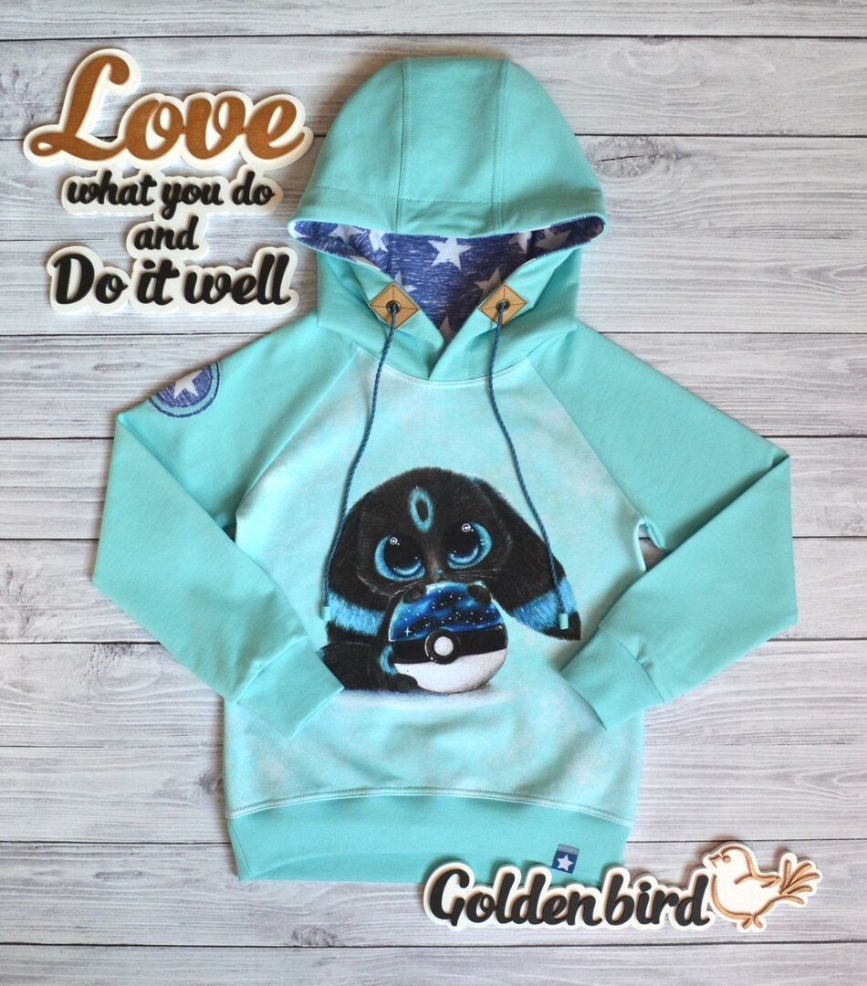                    Худи "Космический гость" от Анны Воробьёвой