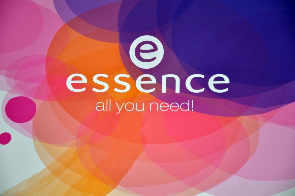 Логотип компании "Essence"