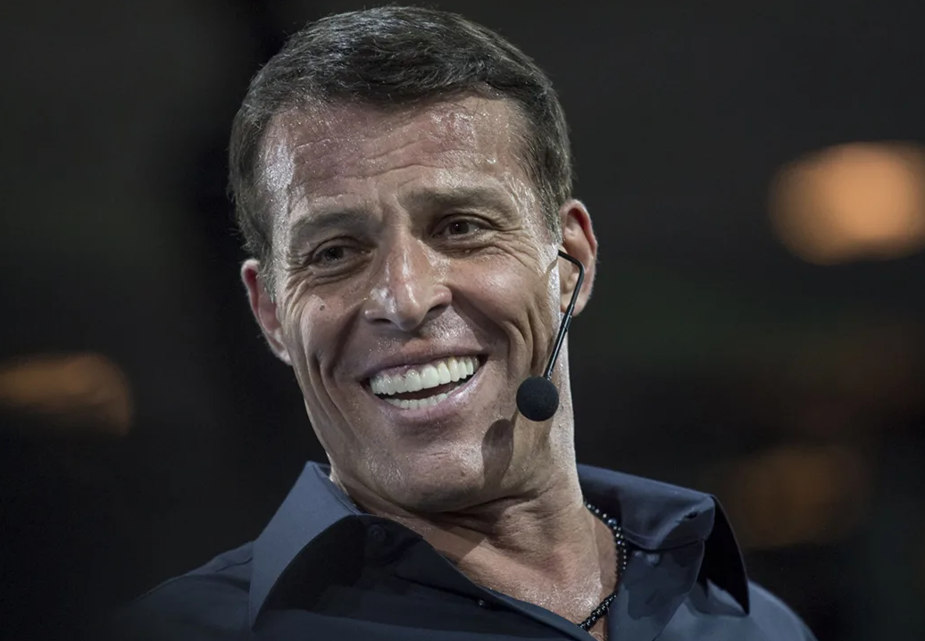 Тонни робинс. Tony Robbins. Коуч Тони Роббинс. Зои Робинс. Тони Роббинс фото.