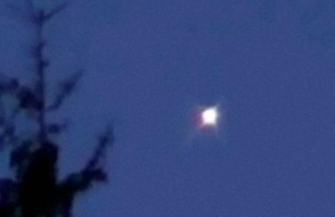 НЛО в форме луны