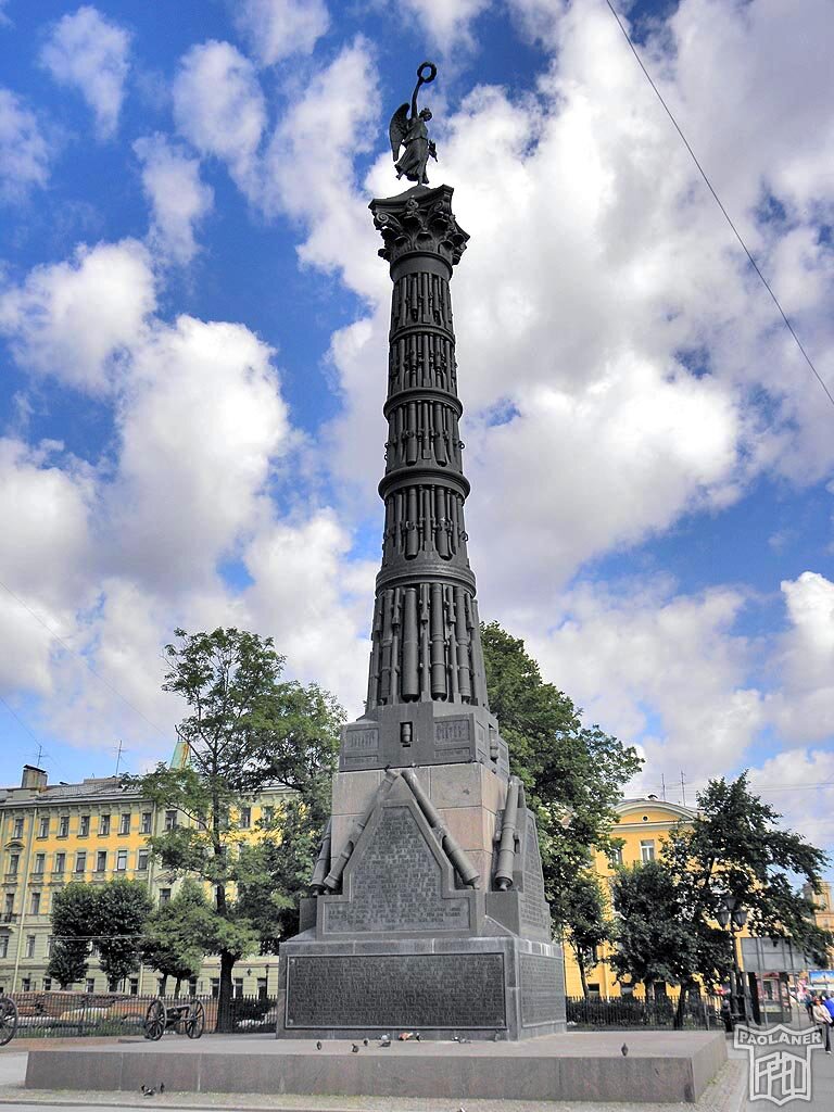 Слава спб. Колонна славы в Санкт-Петербурге. Колонна славы у Троицкого собора в Санкт-Петербурге. Колонна славы Измайловский. Колонна славы у Измайловского собора.