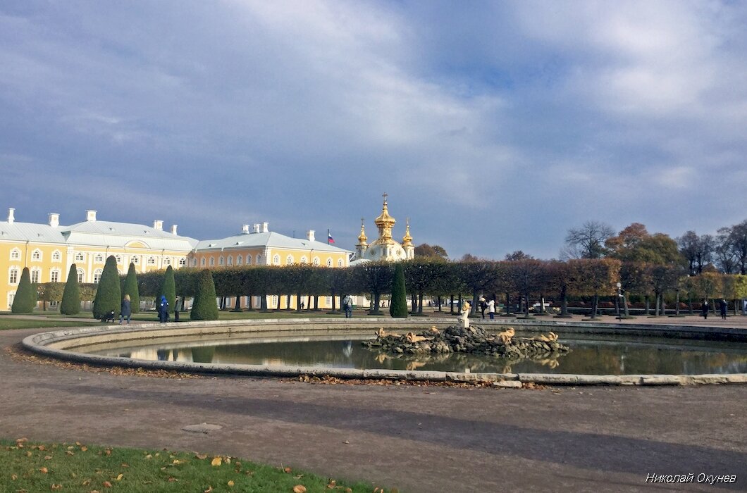 1. Пруд с фонтаном «Дубовый».