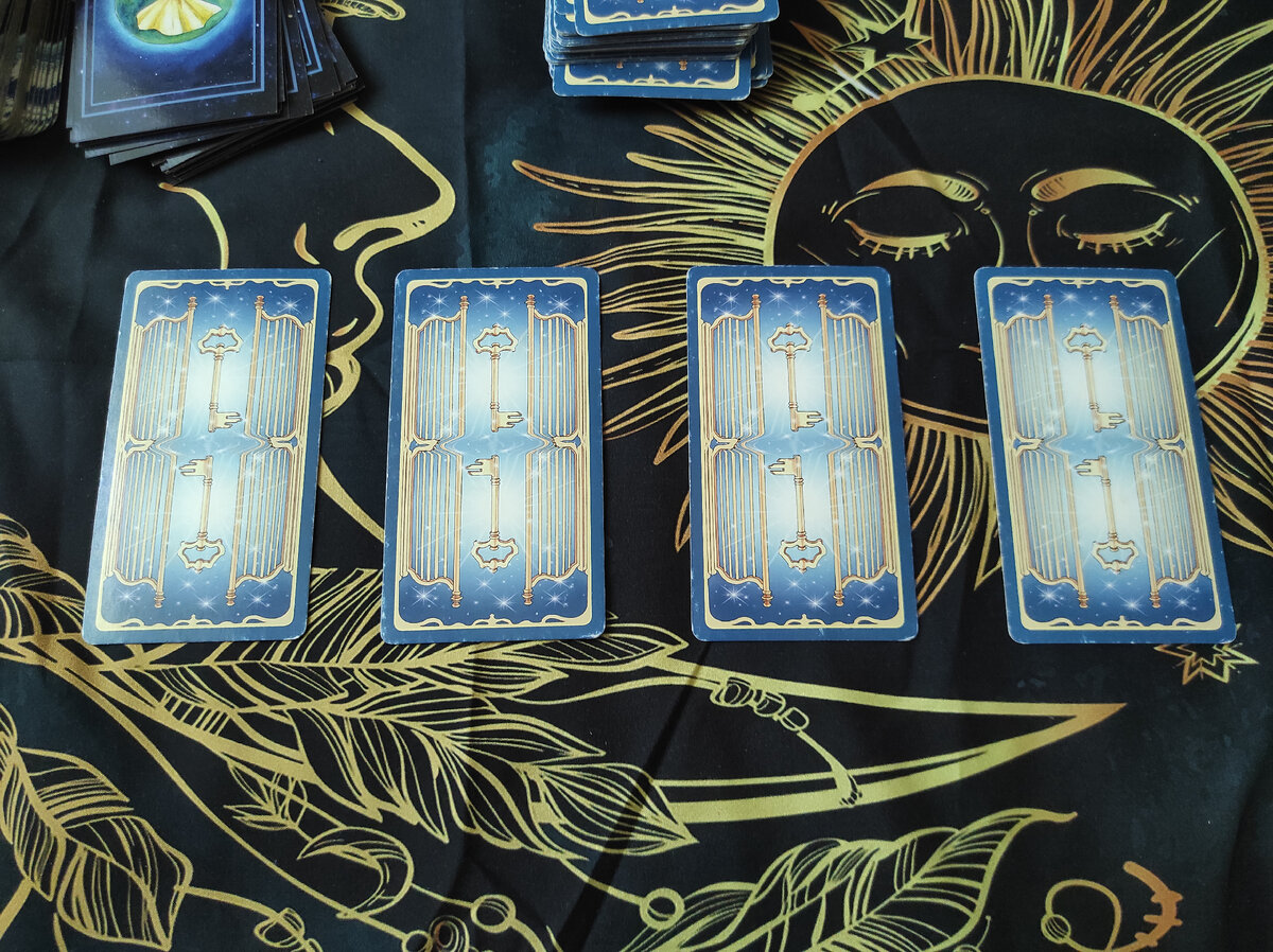 Выбери вариант и читай прогноз.