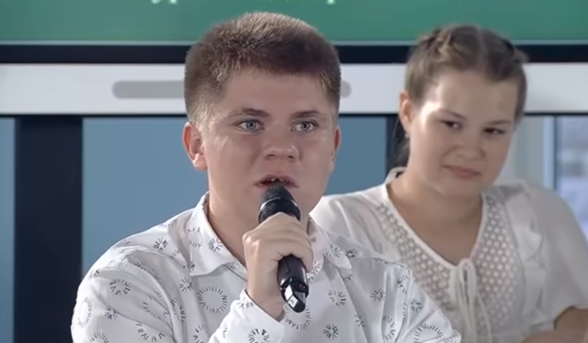 Никанор объясняет президенту, что тот ошибся. Стоп-кадр с ютуба.