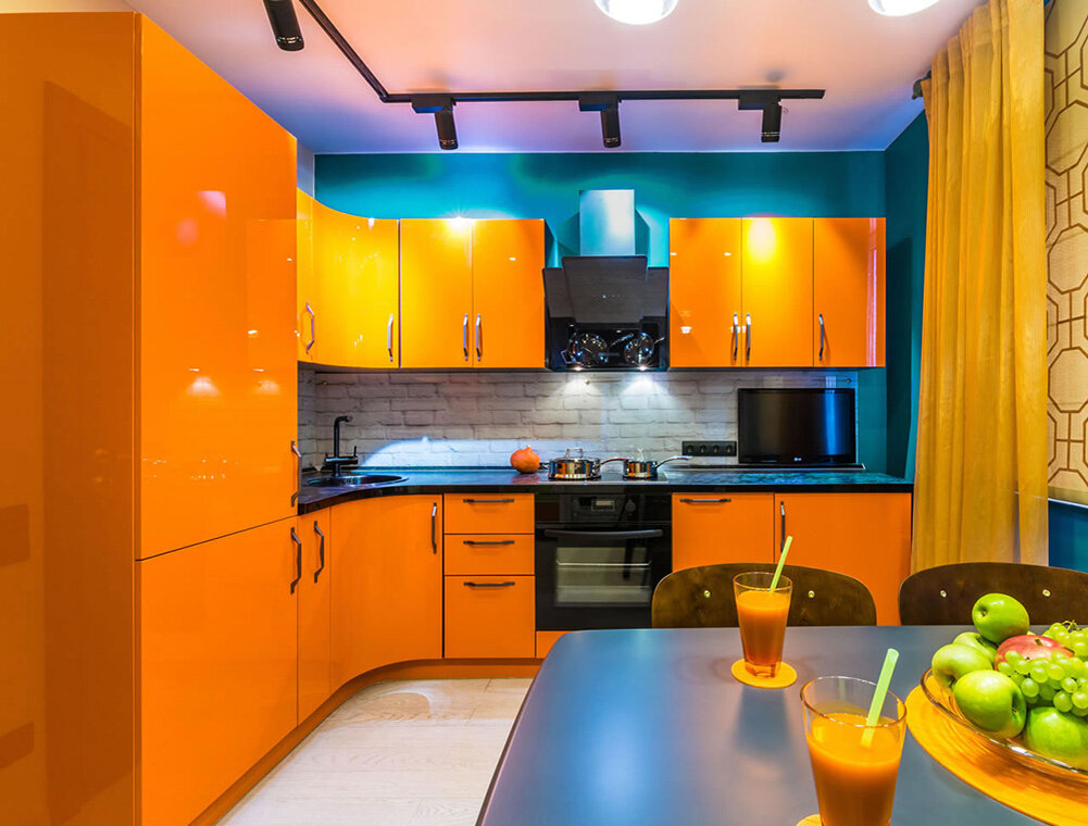 Оранжевая кухня в интерьере — 50 фото идей оформления