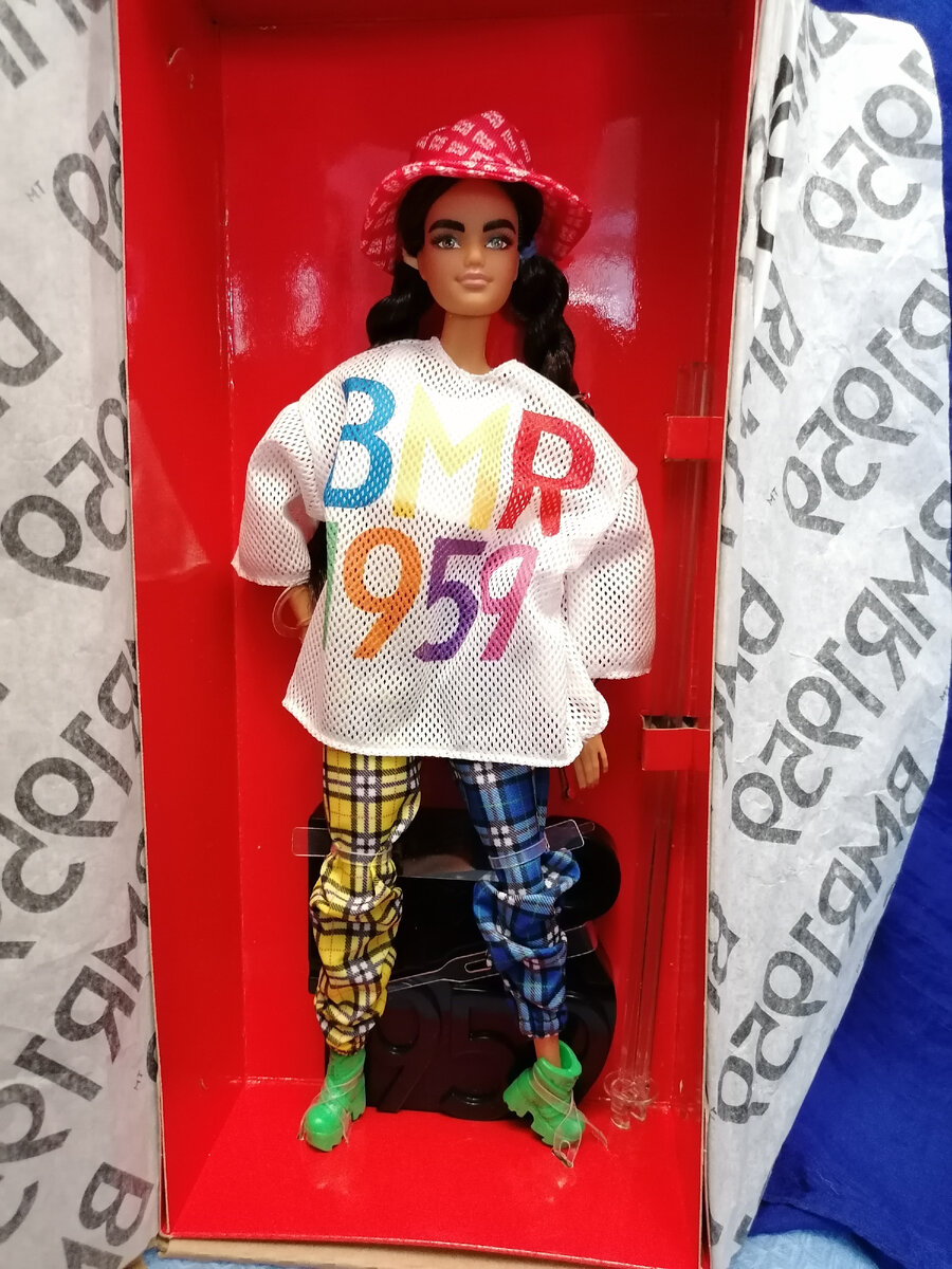 Очень яркая дева!)) (фото автора)