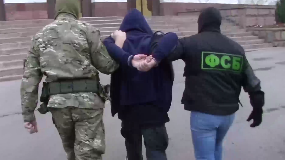 Задержание банд. Задержание банд. Задержание в брянской области. Криминальные группировки тюмени. Задержание девушки подростка.