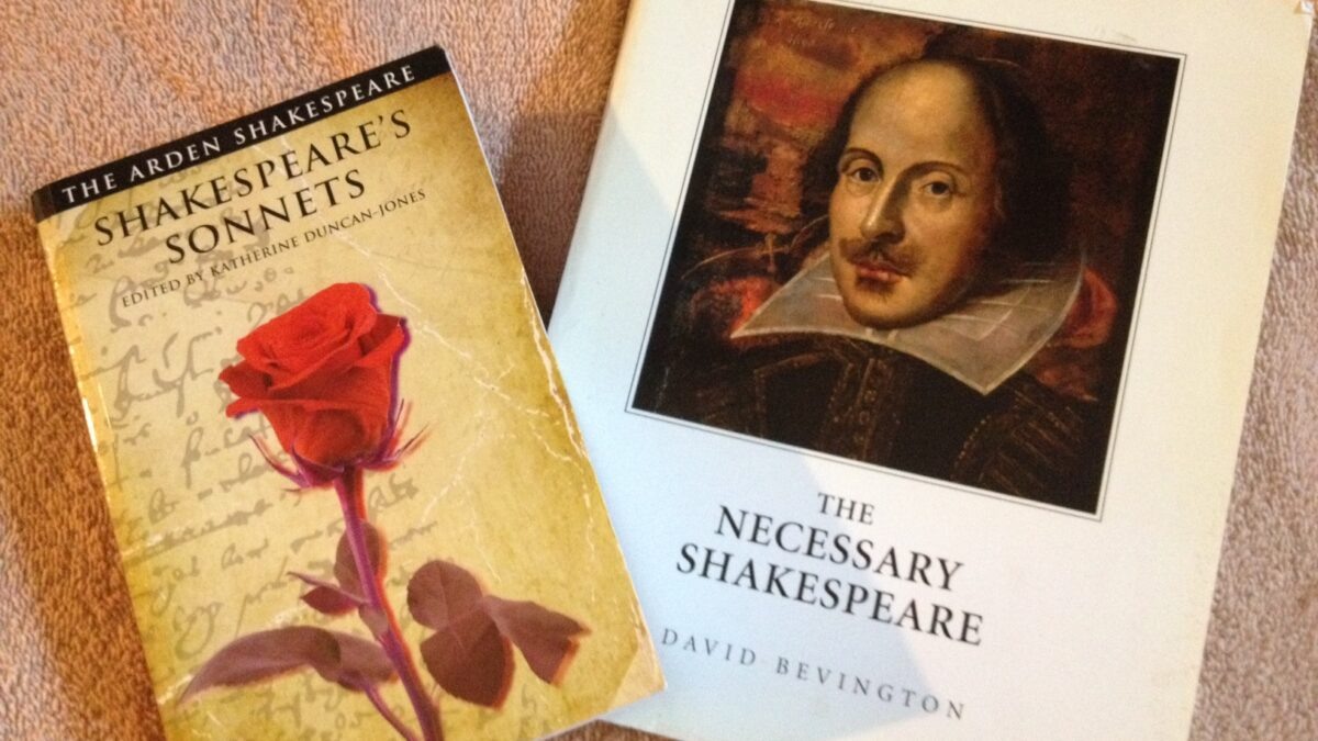    cdwyerbookishgrad.wordpress.com