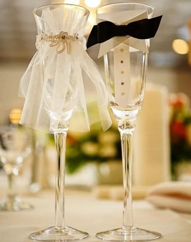 Как сделать стильные свадебные бокалы в стиле жених невеста.