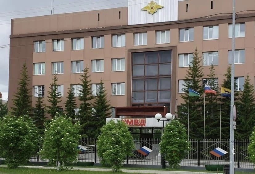    Вынесен приговор сургутянину, напавшему с гранатой на полицейского