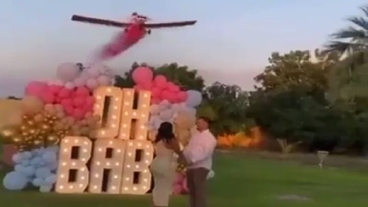 Самолёт уже летит с поломанным правым(на снимке)  крылом.   фото: картинки яндекса.