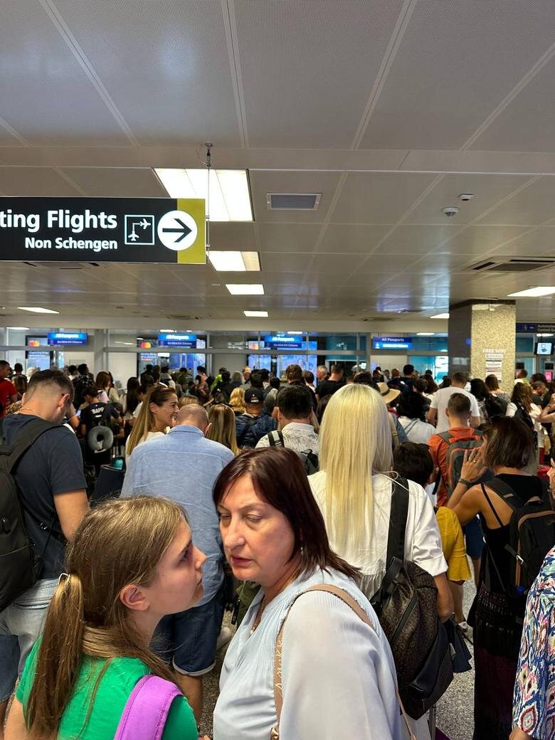     Фото из аэропорта Patsi