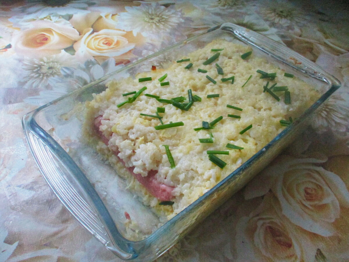 В моей семье плохо едят каши, а в них столько всего полезного, но зато любят сосиски... вот и нашлась альтернатива.  Если у вас такая же история,то попробуйте приготовить может понравиться.
