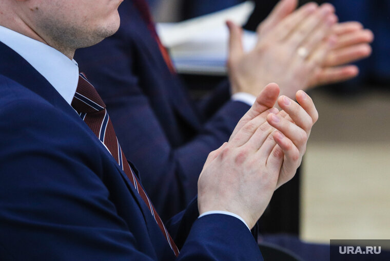    Аплодисменты в честь Ярослава Хунка являются предупреждением для всего мира о войне против РФ