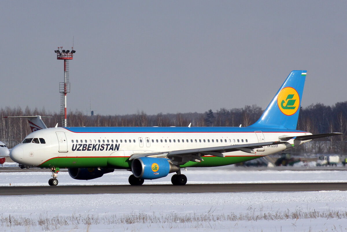 A 310 хаво йуллари. узбекские авиалинии uzbekistan airways. самолет boeing 757-200 uzbekistan airways. аэробус а-320 100-200 узбекистан хаво йуллари. Airbus a320 uzbekistan airways салон.