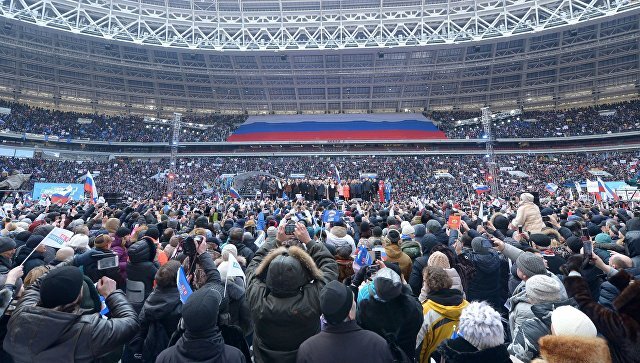 МОСКВА, 3 мар — В субботу на московском стадионе "Лужники" прошел митинг в поддержку кандидата в президенты России Владимира Путина, в ходе которого он заявил, что ближайшее десятилетие пройдет для страны "под знаком ярких побед". 
