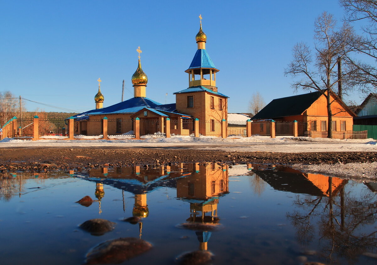 Погода в ленском районе село. Село Казачинское Иркутская область. Храм село Казачинское Иркутская область. Казачинско-Ленский район Казачинское. Церковь ключи Казачинско Ленский район.